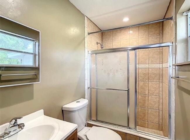 Photo - 4700 Kirkland Blvd Unidad Master Bedroom