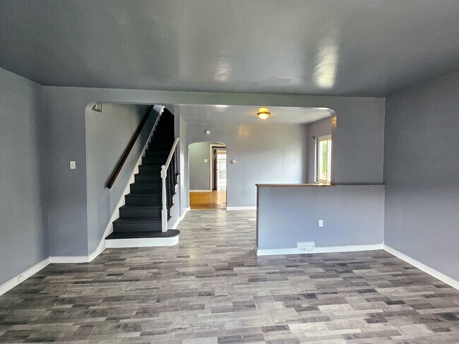 307 Hamilton St