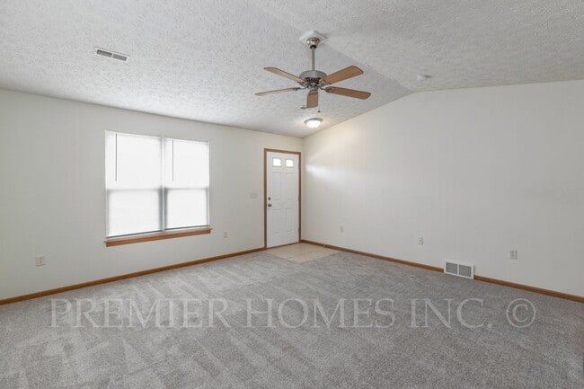 Photo - 92-92 Meadow Wood Dr Unit 76A