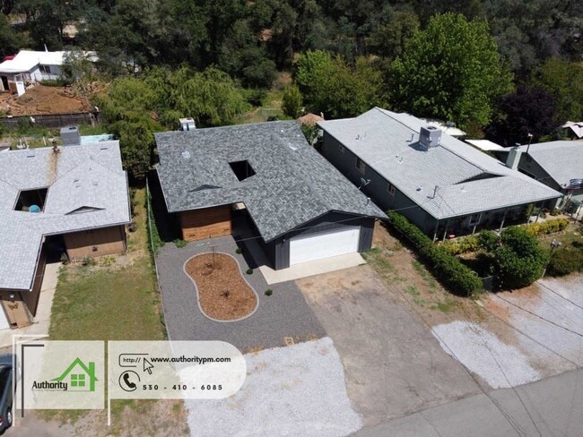 Photo - 1833 Oregon Ave