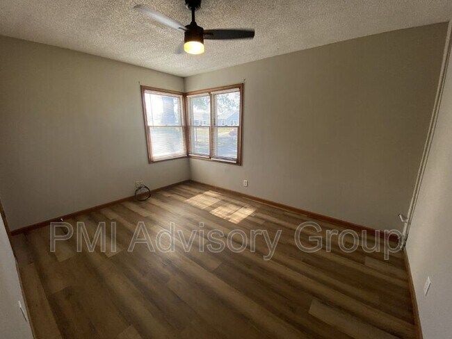 Photo - 2020 SW Atwood Ave