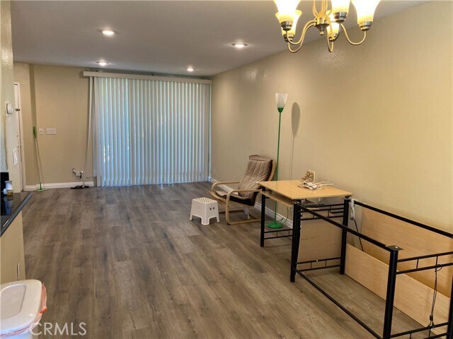 Photo - 267 S Sentous Ave