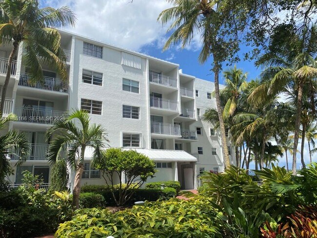 Photo - 750 NE 64th St Unidad B301