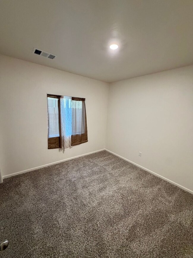 Photo - Make yourself at home in this delightful Delano single-family residence!