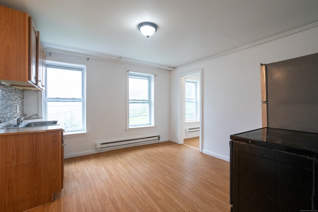 Photo - 405 Wilson St Unit 1B