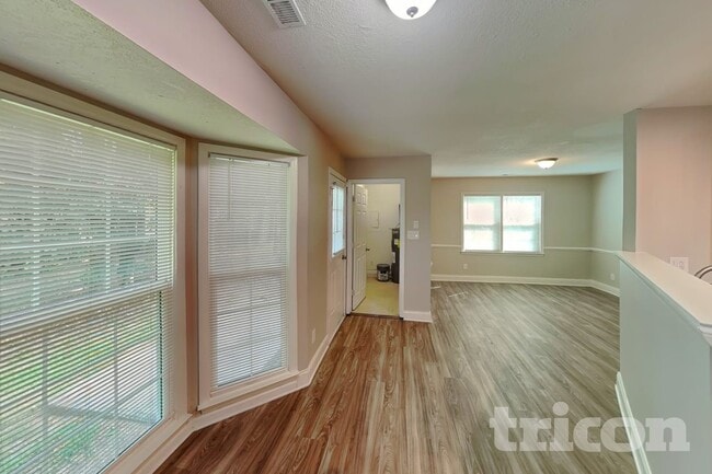 Photo - 2254 Clonmel Pl