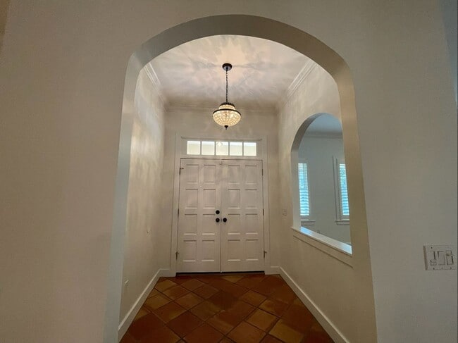 Photo - Davis Islands Spanish Med 3 Bed 2.5 Bath 1 car garage with Spool