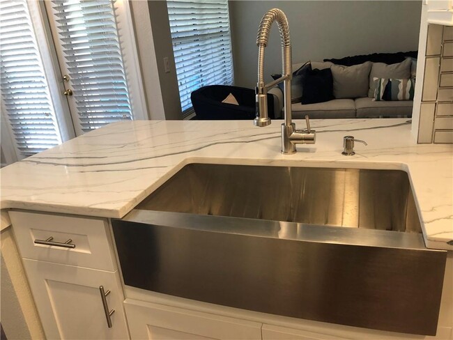 Photo - 3777 Peachtree Rd NE Unit 832