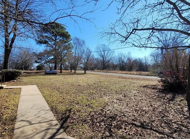 Photo - 415641 E 1094 Rd