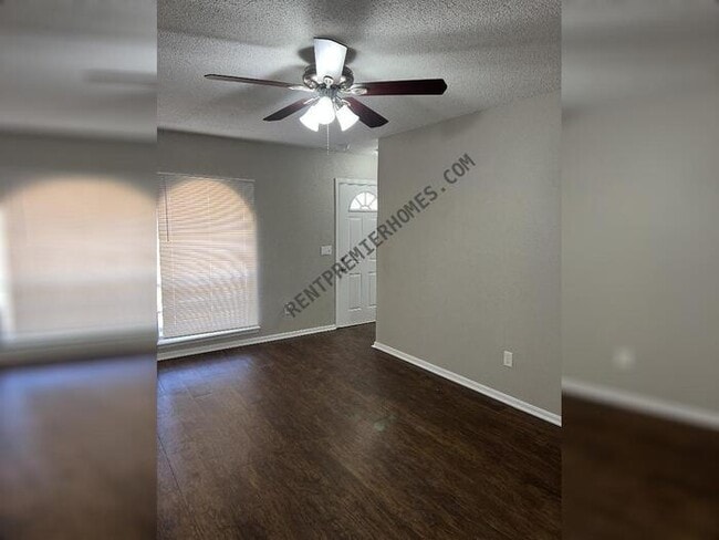 Photo - 981 NW 5th St