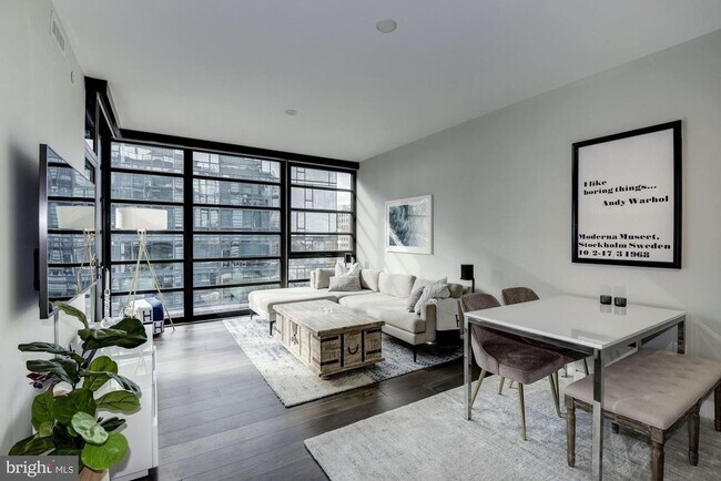 Photo - River-View 2BD Luxury Condo with Balcony and Parking! Unit 703