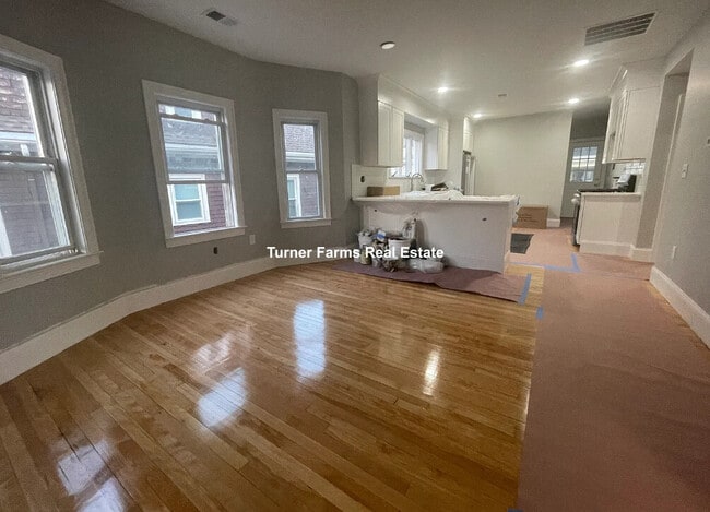 Building Photo - 20 Hillsdale Rd Unit 1