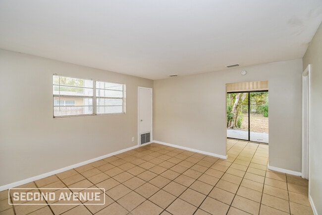 Photo - 4508 Tango Ln W