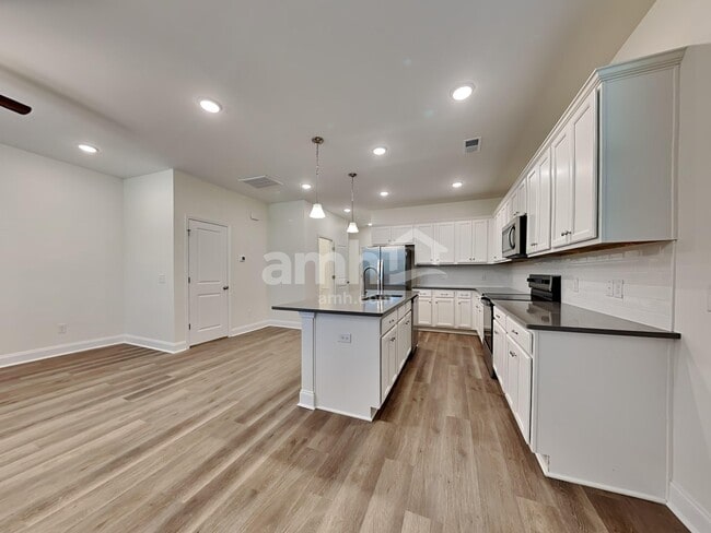 Photo - 1938 Weeping Cypress Dr