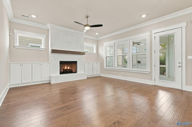 240 Farmhouse Dr