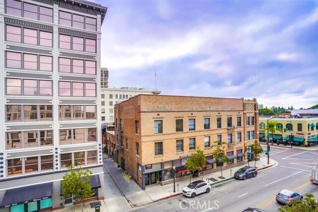 Photo - 35 N Raymond Ave Unit 404