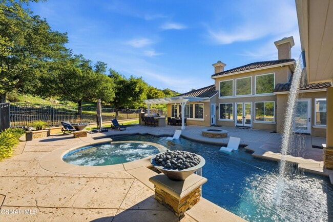 Photo - 2621 Springbrook Ct