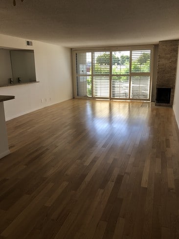 Photo - 1233 Amherst Ave Unidad 204