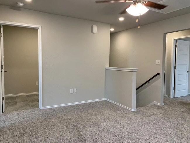 Photo - 271 Kinsley Wy