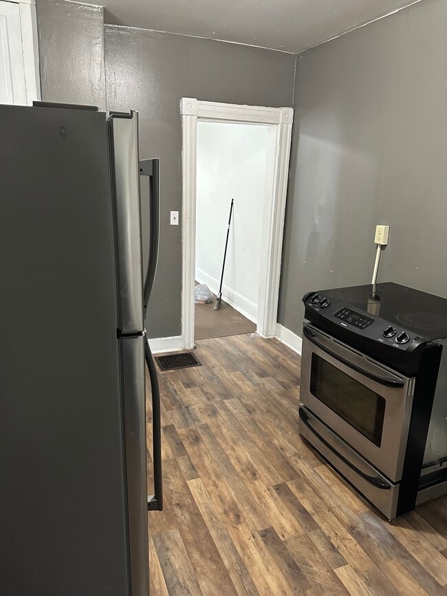 Photo - 216 Milton Pl