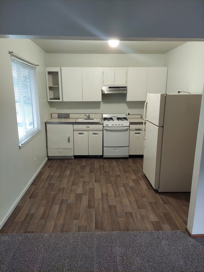 Photo - 240 Gifford Ave Unit .