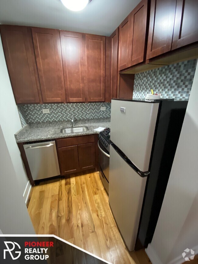 Building Photo - 512 W Arlington Pl Unit 4 Rental
