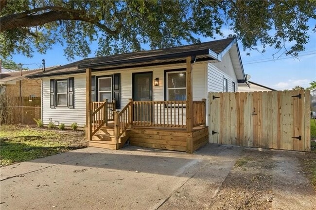 Photo - Friscoville Ave