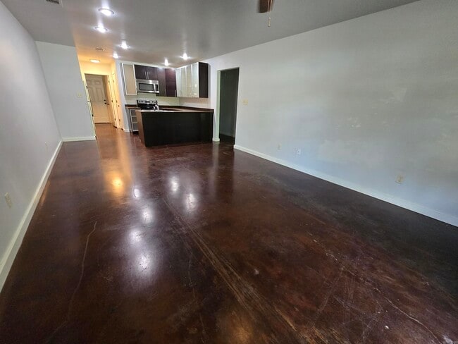 Photo - 110 SE 2nd St