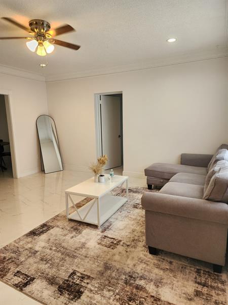 Photo - 2005 Mercer Ave