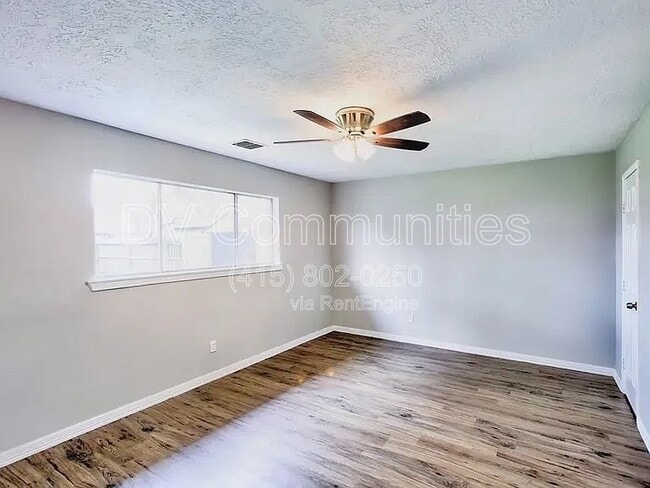 Photo - 10946 Gulf Valley St House