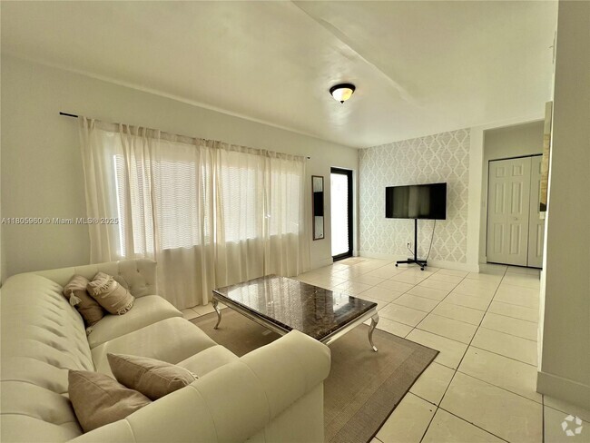 Building Photo - 877 80th St Unit 3 Rental