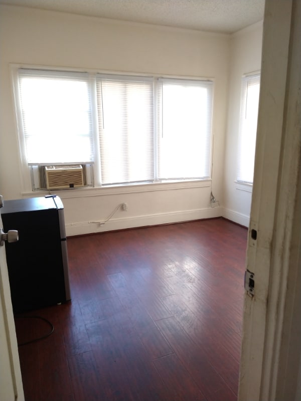 1833 11th Pl