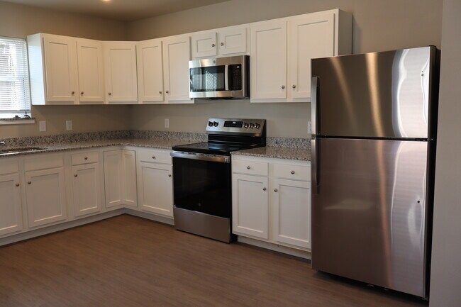 Photo - 1328 Seals St