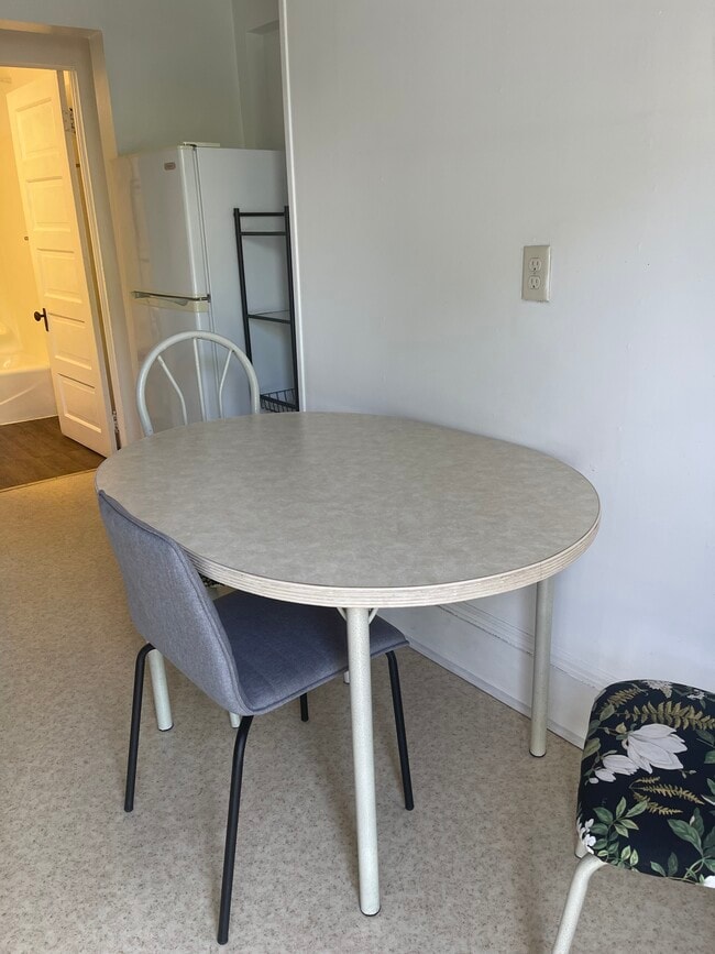 Photo - 223 Linden Ave Unidad 5