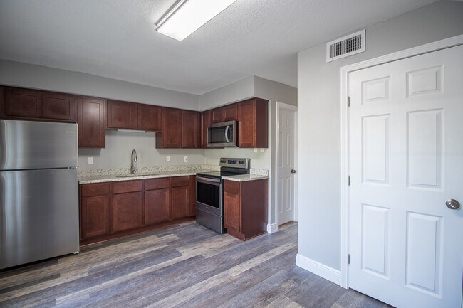 Photo - 339 Park Row Ave 5-8