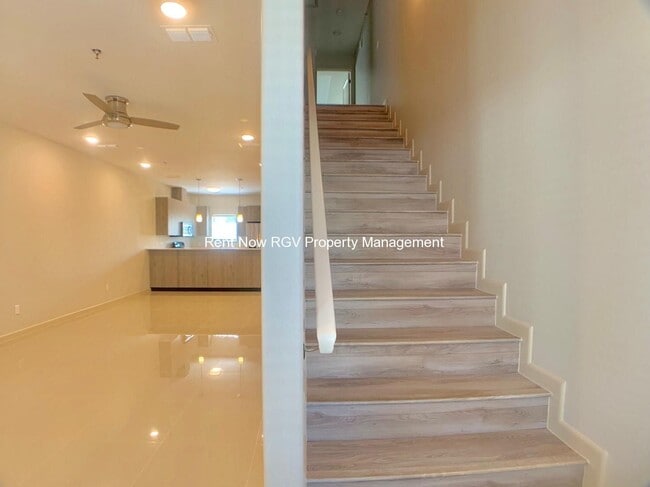 Photo - 414 Newport Ave