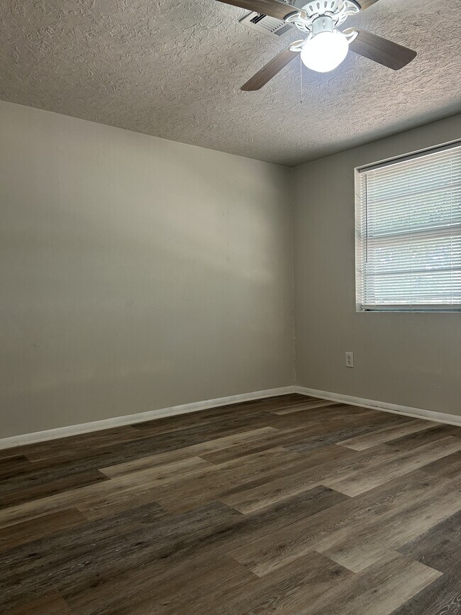 Photo - 289 Red Cedar Rd