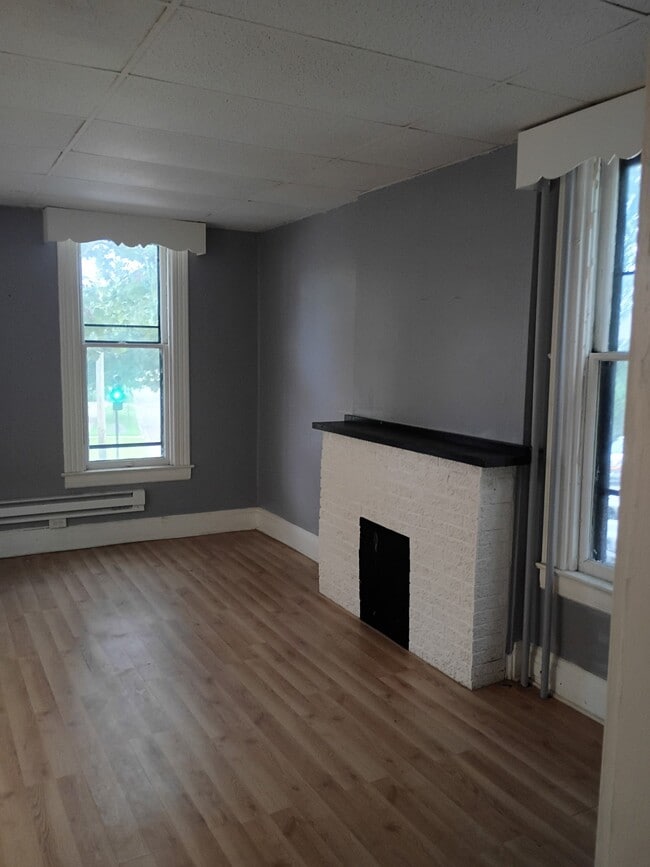 251-255 Villa St Unit 251 Villa 4