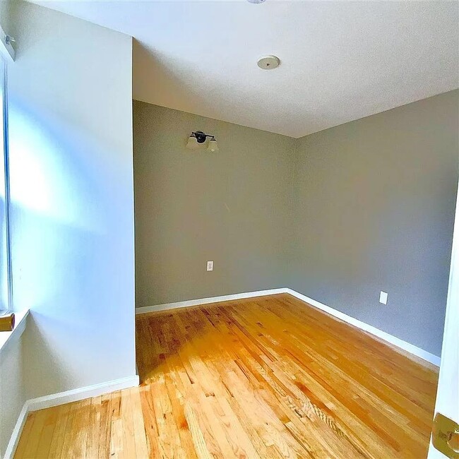 Photo - 123 Brunswick St Unidad 2