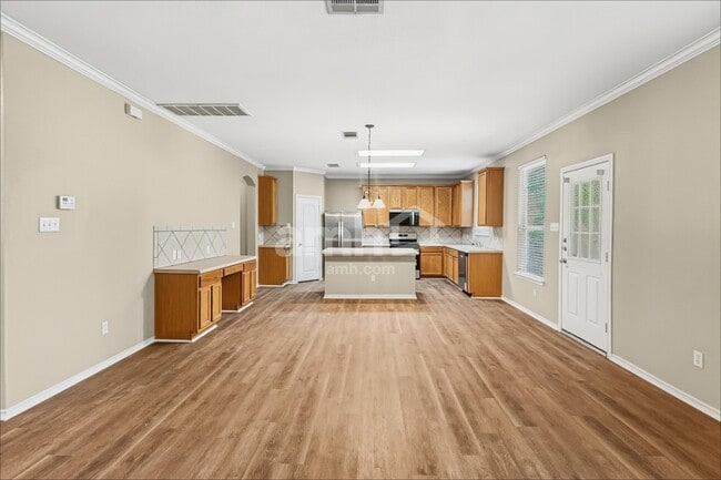 2008 Fall Creek Dr