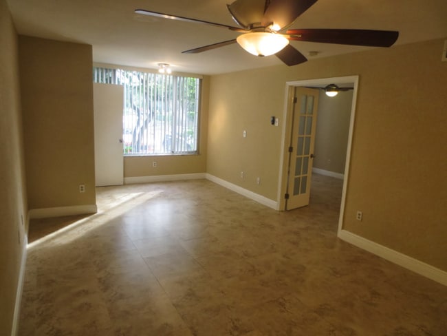 Photo - 2871 N Oakland Forest Dr Unit 103