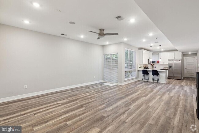 Building Photo - 1845 N 19th St Unit 3 Rental