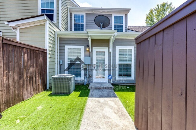 6007 Dupont Cove Dr
