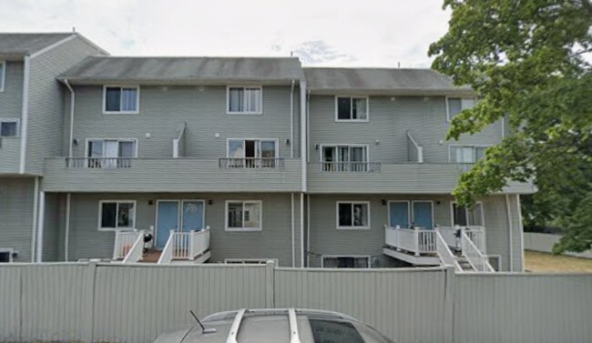 Building Photo - 150 North Beacon St Unit A2