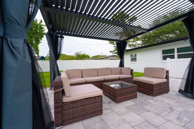 Photo - 2627 Ambergate Rd