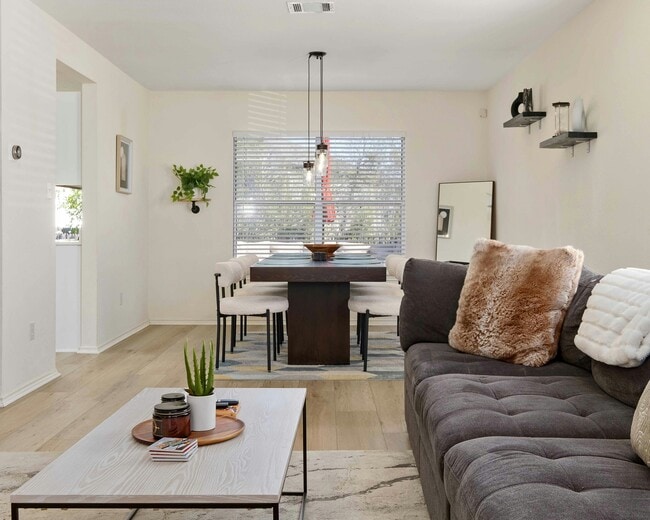 Photo - 8513 Kansas River Dr