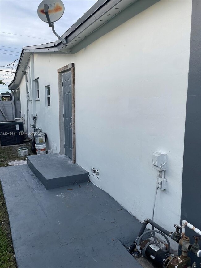 Photo - 7607 Harbour Blvd