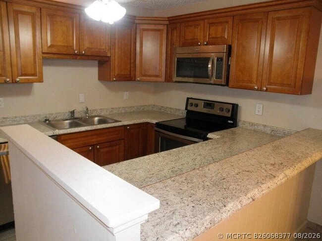 Photo - 584 Springdale Cir
