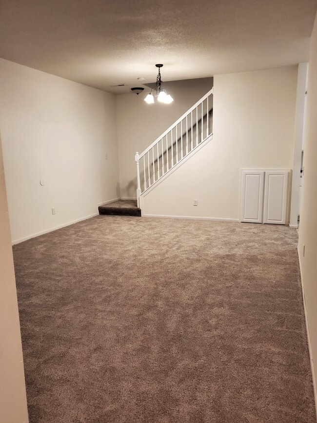Photo - 10 Bridgewater Trl