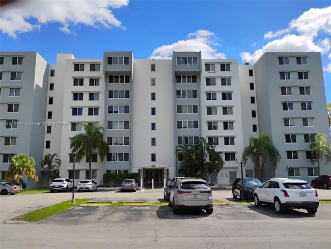 Building Photo - 9143 SW 77th Ave Unit B605